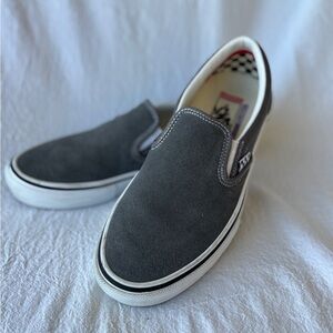 Men’s size 8 charcoal leather and canvas vans slip on
